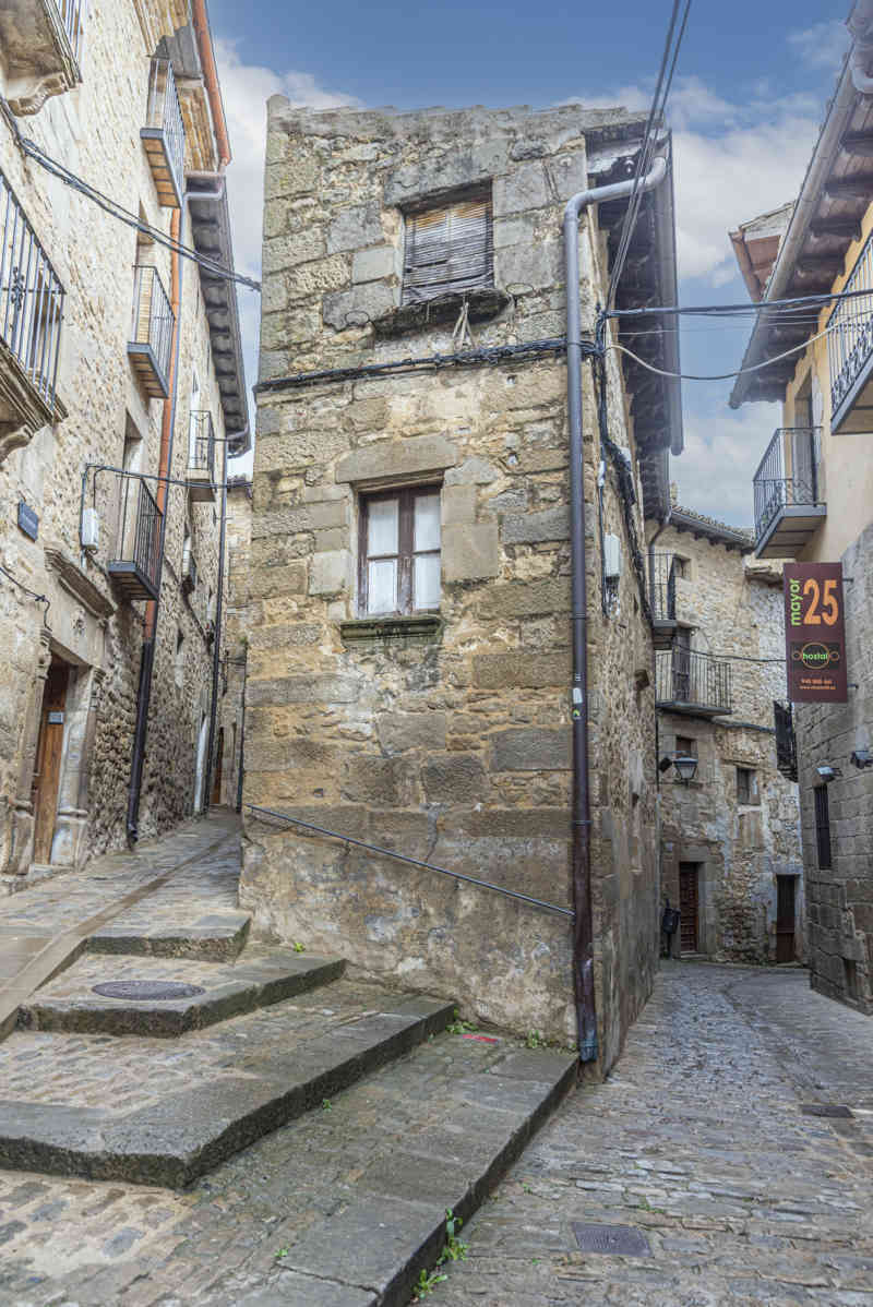 Zaragoza - Sos del Rey Católico 22.jpg